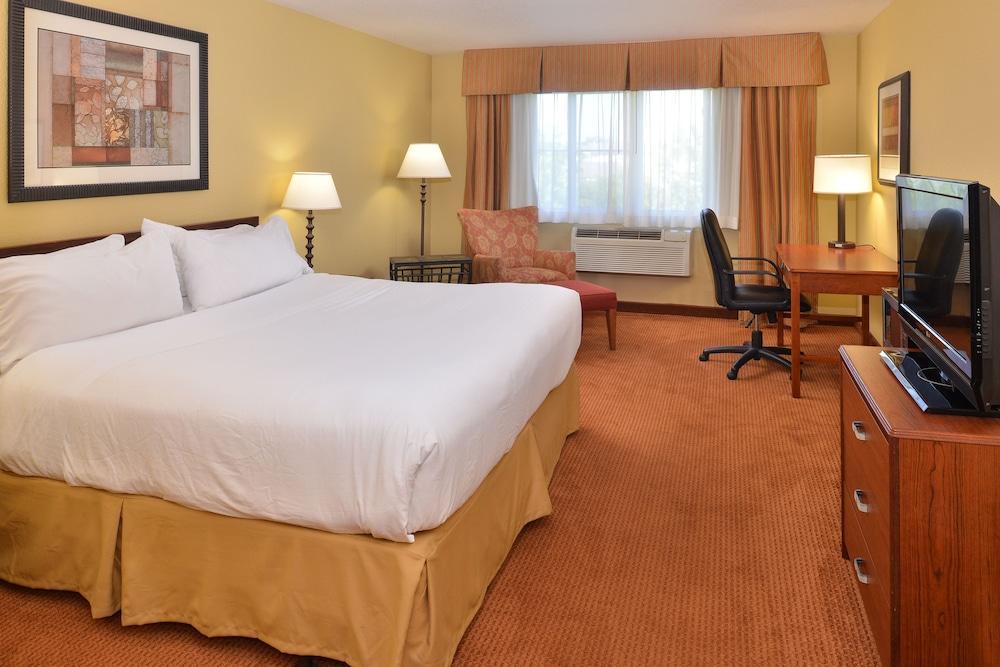 - Convention Center By Ihg