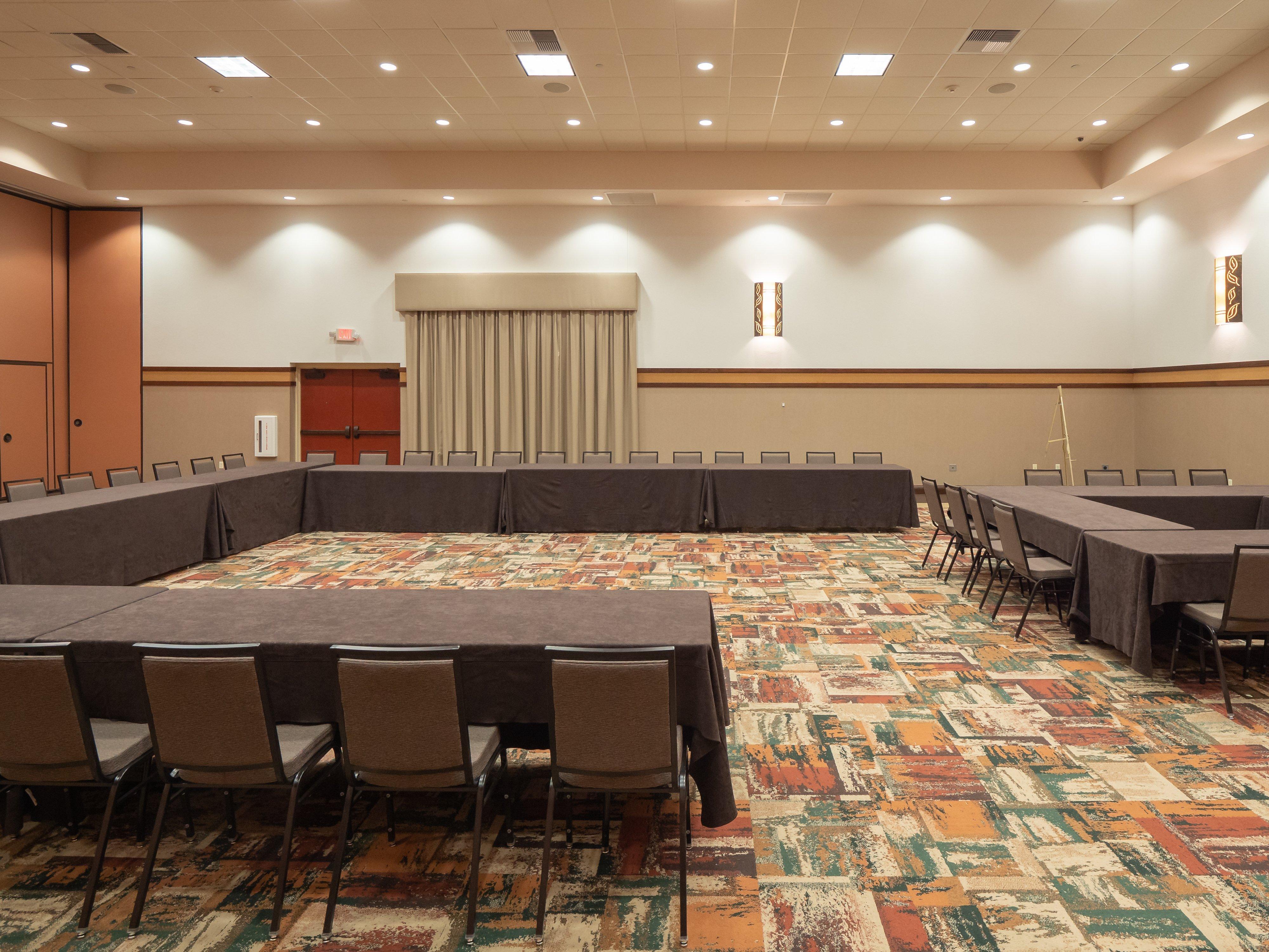 Hotel - Convention Center By Ihg